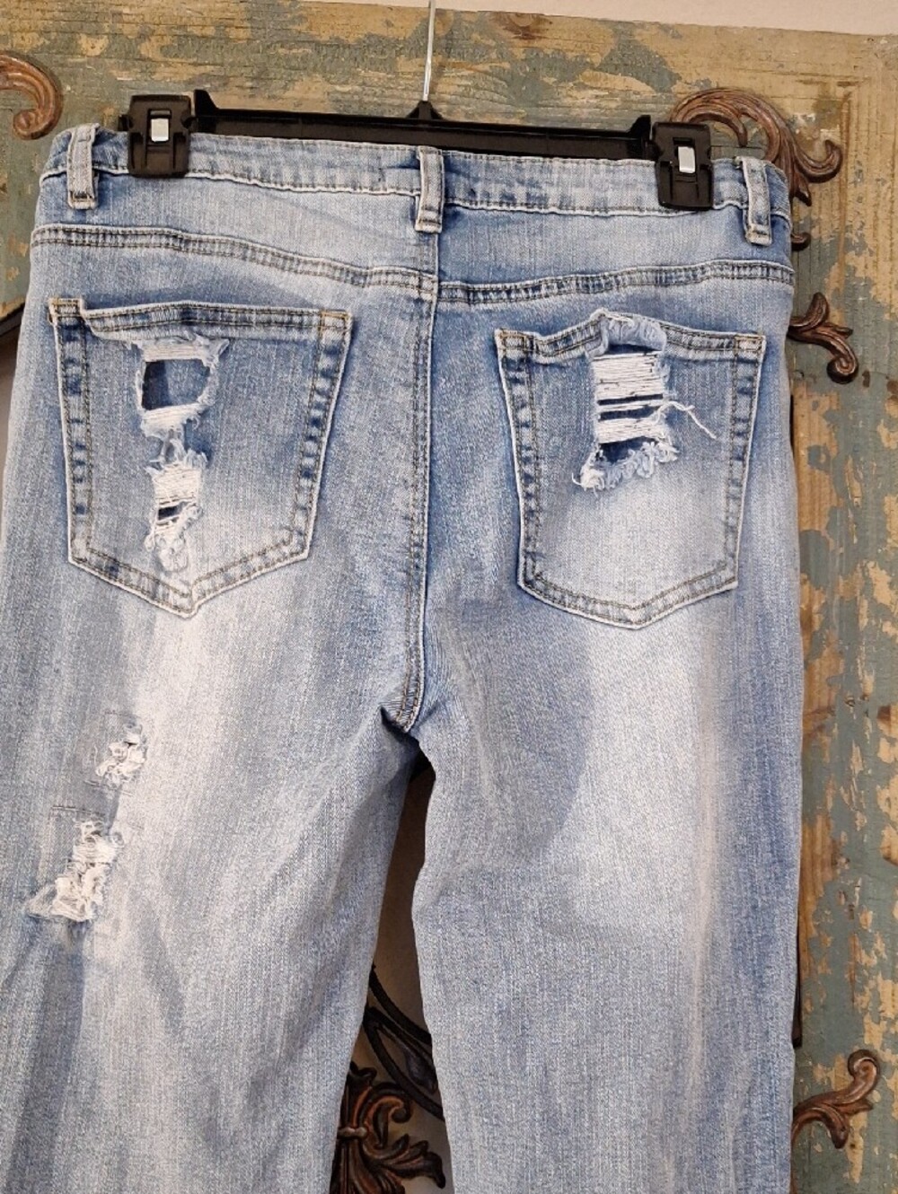 🔥🔥CLEARANCE🔥🔥 Not  Rue21 Light Blue Distressed Skinny Jeans. Size 10 - Picture 6 of 7